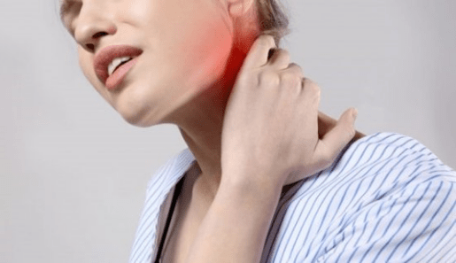 Osteokondroz ile boyun ve omuzlarda ağrı ortaya çıkar